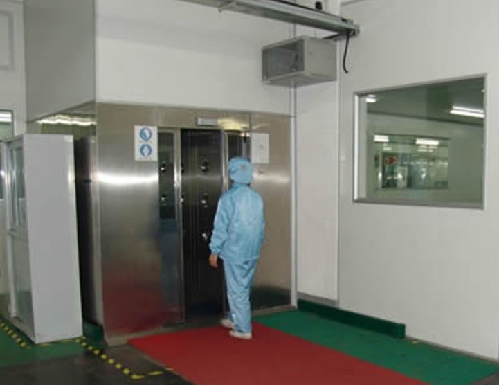 我司（sī）不鏽鋼風淋室、風淋（lín）通道為湖（hú）南六和通食品工業QS認證添磚（zhuān）加瓦