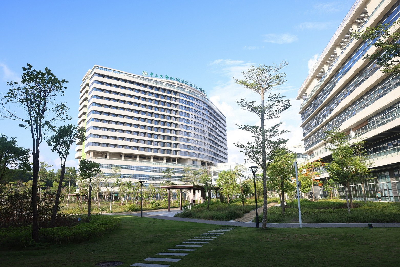 中山大學孫逸仙紀念醫院（深汕中心醫院）全院初中高效空（kōng）氣（qì）過濾器更換項目圓滿結束